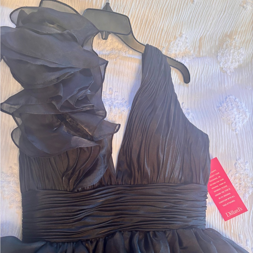 Mac Duggal Ruffled Shoulder Ball Gown - Picture 5 of 8